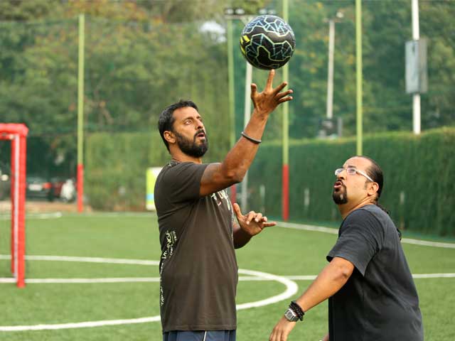 Photo : Rocky & Mayur Indulge in Sports to Get Fit