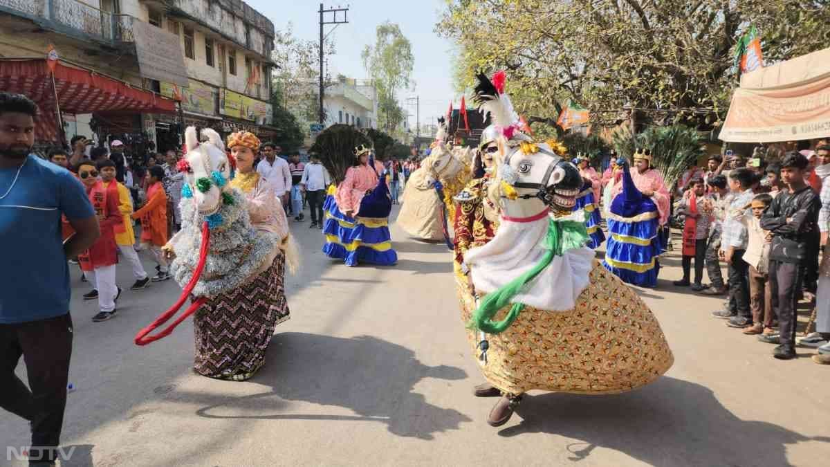 संस्कारधानी महाकाल मित्र मंडल के द्वारा पिछले 6 वर्षों से यह भव्य शोभायात्रा निकाली जा रही है.