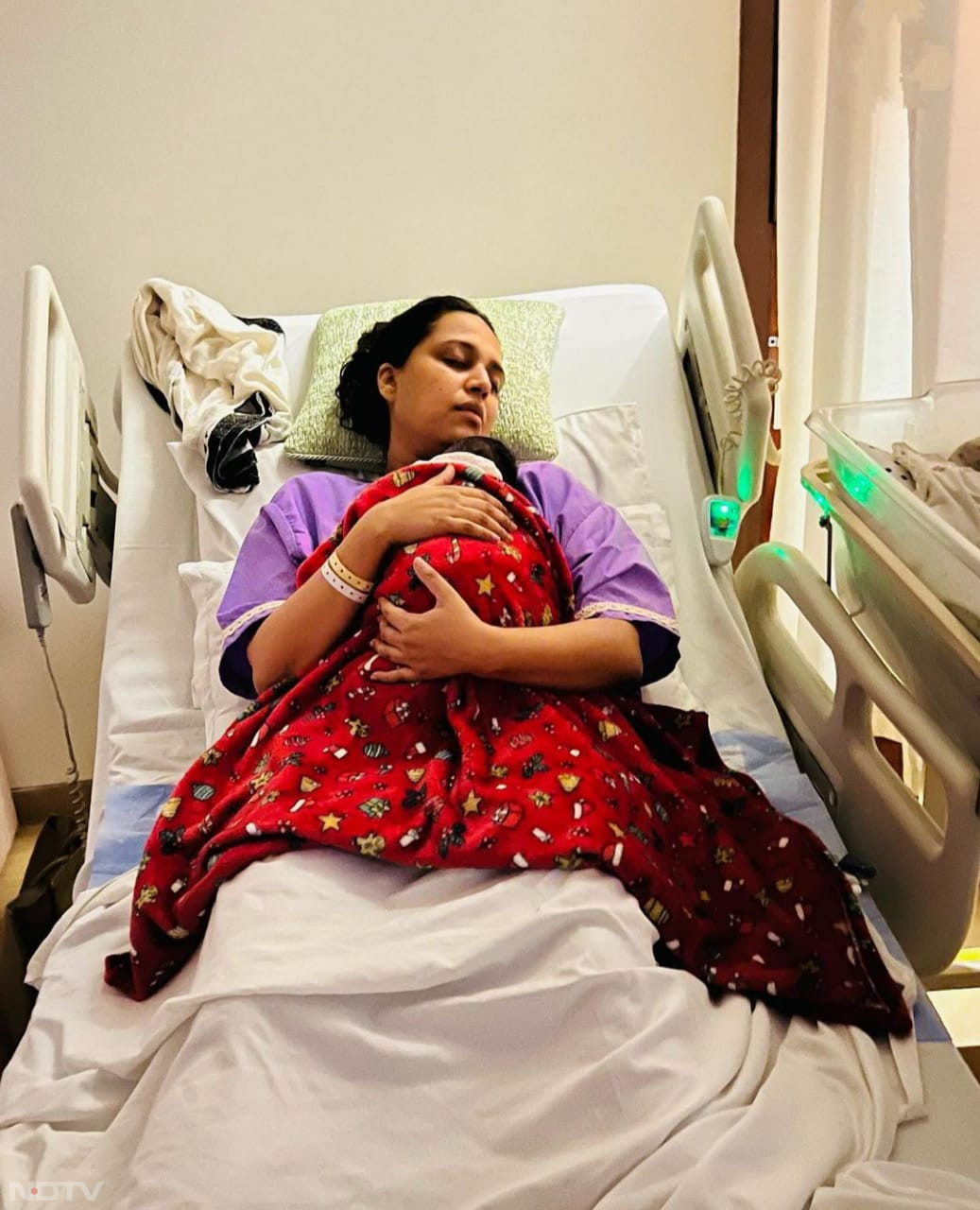 मां बनीं Swara Bhaskar, बेटी 'राबिया' को दिया जन्म, पति फहद संग शेयर की तस्वीरें