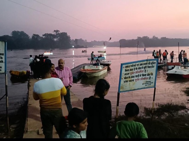 New Year 2024 से पहले गुलजार हुआ पचमढ़ी, टूरिस्टों का लगा जमावड़ा| Photo