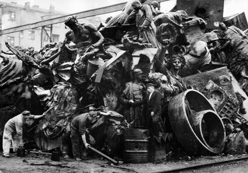 <span class="lh16 fa fs12 fb">A photo released 05 October 1945 shows a huge pile of metal statues in the Zinnwerke Smelting Yard, Hamburg Docks, Germany, awaiting the judgment of the Monuments and Fine Arts Branch of the Allied Military Governments in Germany. These statues were collected by the Germans from all over Europe, in their search for copper and bronze for making armaments during World War II. (AFP Photo)</span>