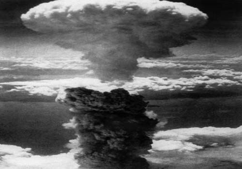 <span class="lh16 fa fs12 fb">Picture of the second US atomic bomb exploding on Nagasaki August 09, 1945. (AFP Photo)</span>