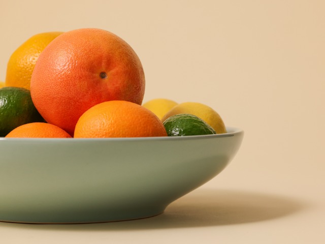 इन 5 फलों में कूट-कूट कर भरा होता है विटामिन C