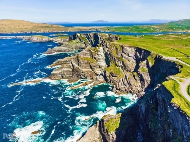 3. Drive the Ring of Kerry: The 179-km Ring of Kerry winds through rugged coastlines, Killarney National Park and ancient ruins. Driving early in the day rewards you with striking views and fewer crowds along this iconic Irish route.