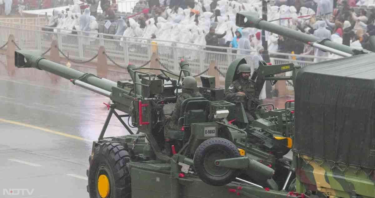 देश के इतिहास में पहली बार 77वें गणतंत्र दिवस परेड़ में भारतीय वायुसेना के बैंड में 9 महिला अग्निवीर शामिल होंगी जो कर्तव्य पथ पर अपने वाद्ययंत्रों से मधुर संगीत बजाते हुए मार्च करेंगी.