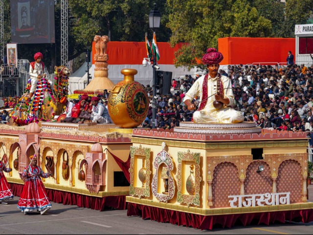 77वां गणतंत्र दिवस... कर्तव्य पथ पर राज्यों और मंत्रालयों की झांकियों में दिखा भारत का दम, देखें तस्वीरें