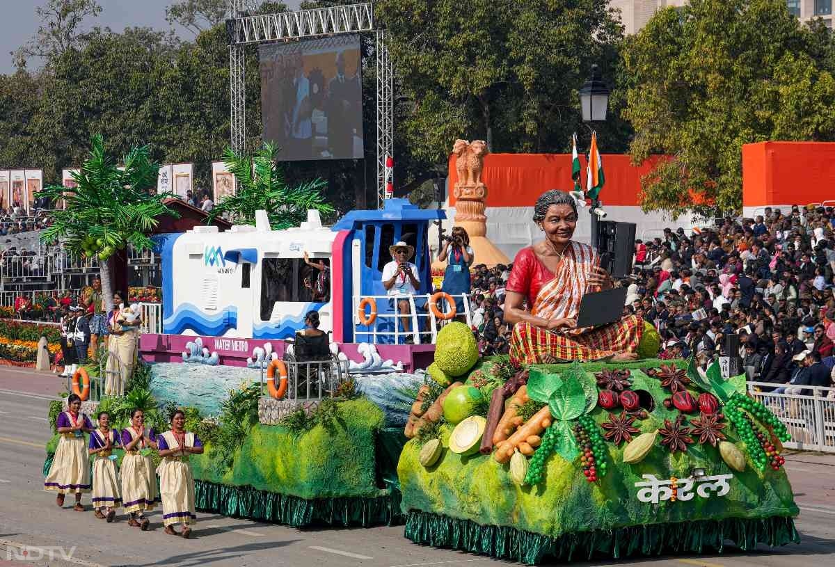 77वां गणतंत्र दिवस... कर्तव्य पथ पर राज्यों और मंत्रालयों की झांकियों में दिखा भारत का दम, देखें तस्वीरें