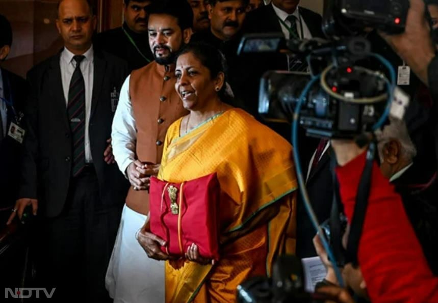 In 2020, Nirmala Sitharaman wore a bright yellow-gold silk saree to present the country's Budget.