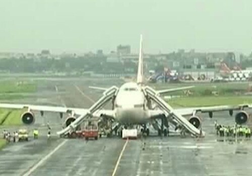<span class="lh16 fa fs12 fb">The passengers, who were heading to Riyadh in Saudi Arabia, would travel on an alternate flight.</span>