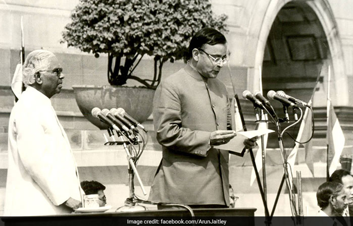 पूर्व वित्त मंत्री अरुण जेटली का दिल्ली के एम्स में 66 साल की उम्र में निधन