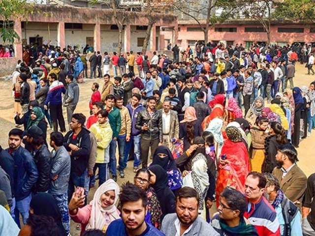 Delhi Election Results: 70 सीटों पर वोटों की गिनती जारी, सभी 672 उम्मीदवारों की किस्मत दांव पर Delhi Election Results: 70 सीटों पर वोटों की गिनती जारी, सभी 672 उम्मीदवारों की किस्मत दांव पर