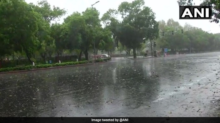 Heavy Rain, Hail Hit Parts Of Delhi, Noida
