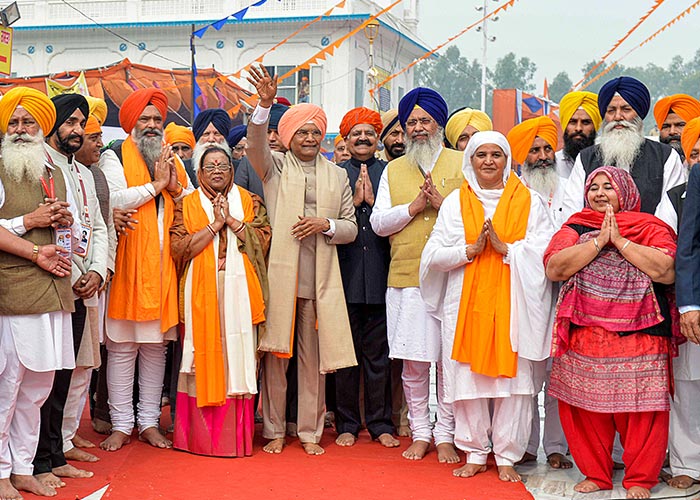 President Ram Nath Kovind with First Lady Savita Kovind pays obeisance on the occasion of the 550th birth anniversary of first Sikh Guru Nanak Dev ji, at Gurudwara Shri Ber Sahib in Sultanpur Lodhi, Kapurthala.