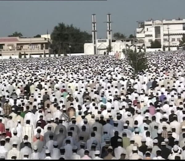 India celebrates Eid
