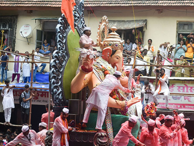 Ganpati Visarjan In Pictures