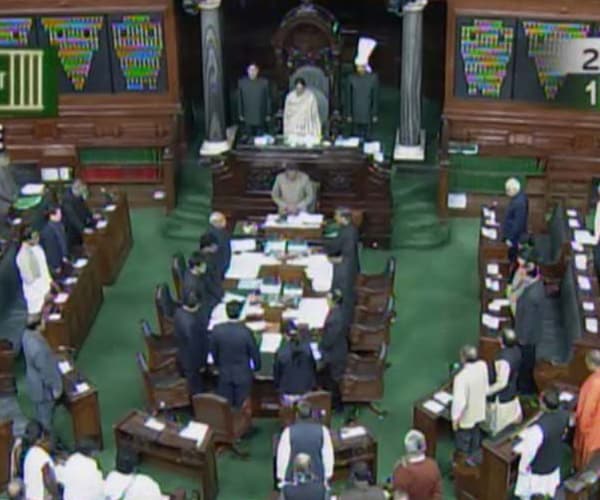 It was not just the Indian cricket team which observed silence in rememberance of those who lost their lives on this day, last year. Paying their respect, members of the Lok Sabha also maintained a 2 minute silence before their session began.