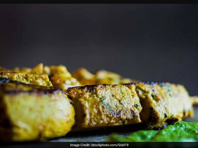 <strong><a href="https://food.ndtv.com/recipe-paneer-anardana-kebab-659552">Click here for recipe</a></strong><br>
Crispy from the outside and soft from the inside, this paneer dish is a mix of texture and flavour. These irresistible kebabs melt in your mouth in the first bite and give an explosion of taste.