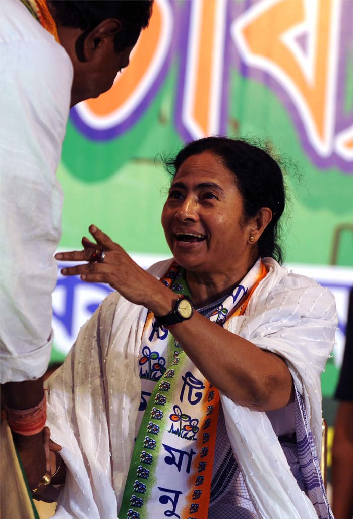 Hand-picked by Rajiv Gandhi soon enough, Mamata held political office in the Youth Congress in her 20s.<br><br>In the Parliamentary elections of 1984, she felled CPI-M heavyweight Somnath Chatterjee from Kolkata's Jadavpur constituency to become one of India's youngest MPs, aged 29.<br><br>At 36, she was Minister for Railways.<br><br>There was no stopping the upwardly-mobile Mamata.