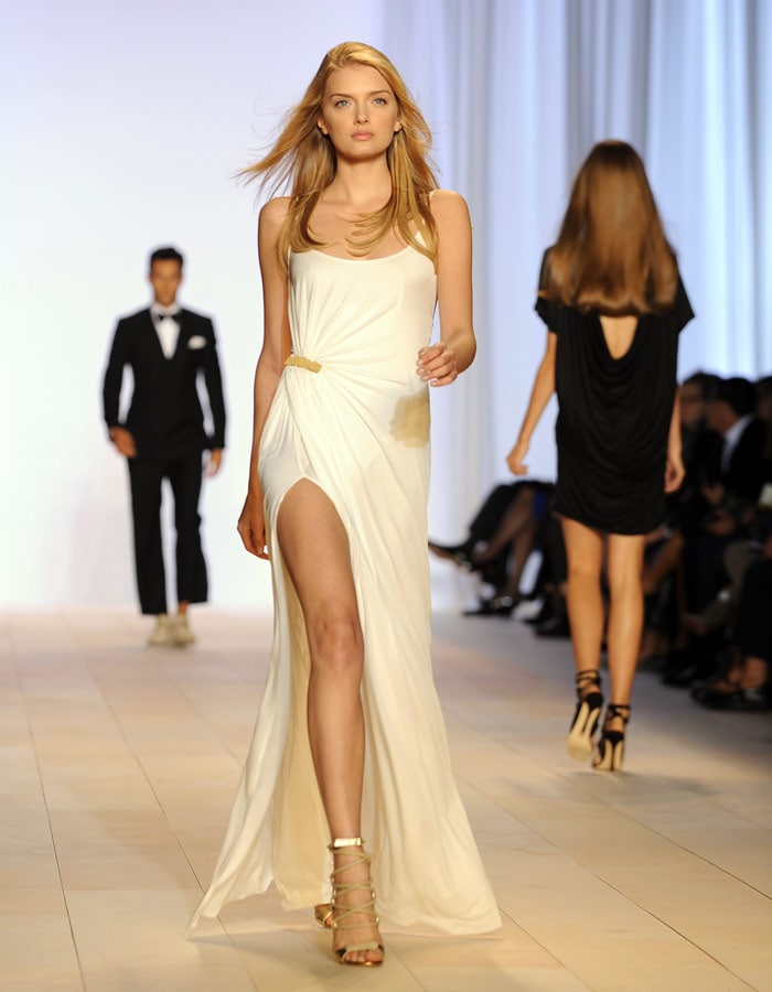 A model presents an outfit at the Tommy Hilfiger fashion show on September 17, 2009 during the Spring 2010 Mercedes-Benz Fashion Week in New York. (Pic: AFP)