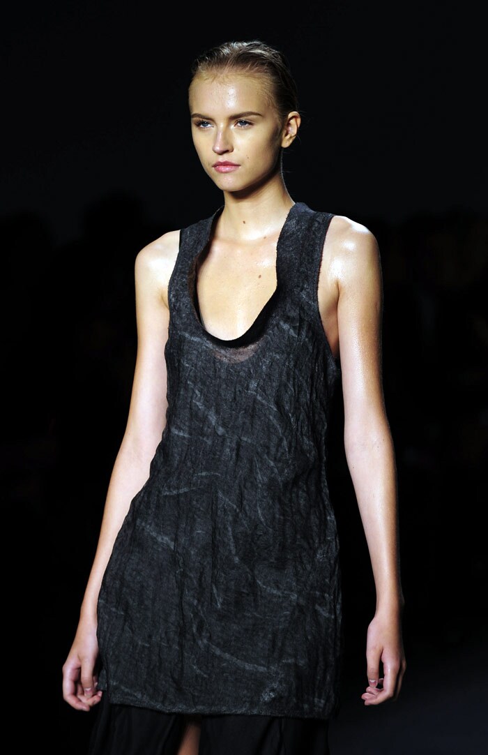 A model displays creation by designer Calvin Klein during the Spring/Summer 2010 Mercedes-Benz Fashion Week on September 17, 2009 in New York. (Pic: AFP)