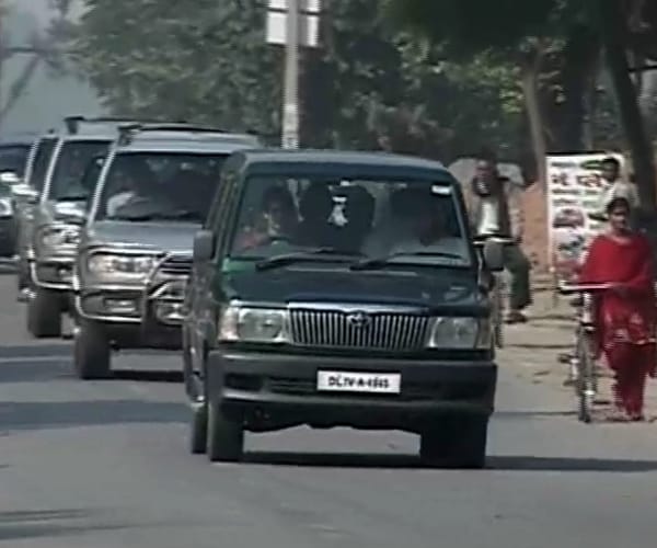 It is security in UP, in fact, that has been a matter of concern with the Centre writing a letter  to the Uttar Pradesh chief secretary complaining about lapses in Rahul Gandhi's security cover. (NDTV Photo)