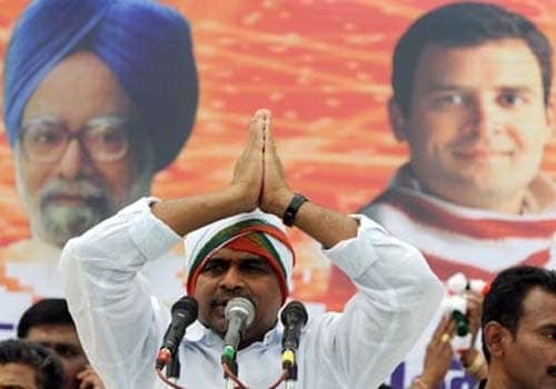 <span class="lh16 fa fs12 fb">YSR burst onto the national stage with his <em>padyatra</em> during the campaign for the 2004 assembly elections. Many saw him as the centerpiece of the Congress strategy against the all-powerful TDP. (NDTV Photo)</span>