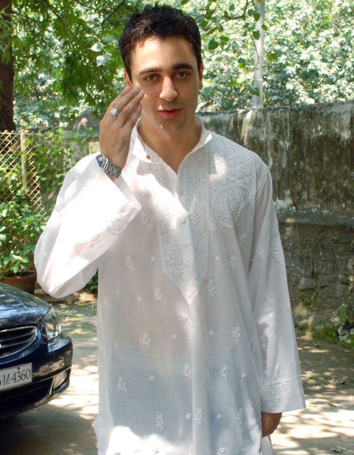 Aamir's nephew and actor Imran Khan was also present there to celebrate the festival with his family. (Pics: AFP)