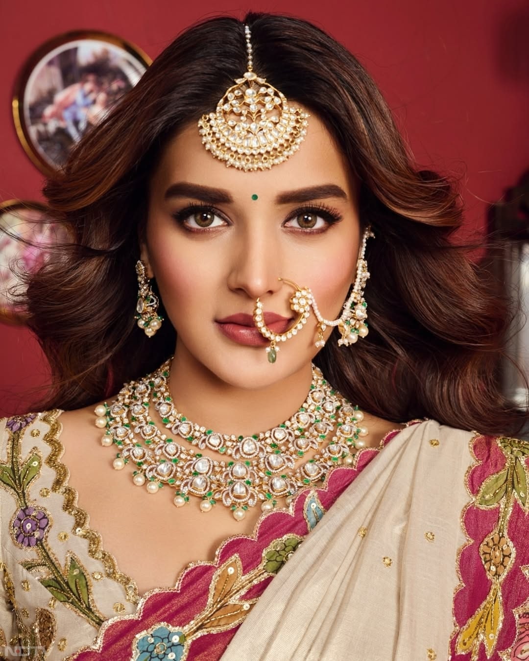 निधि अग्रवाल तेलुगू, तमिल, मलयालम और हिंदी फिल्मों में काम कर चुकी हैं. nidhhiagerwal/Instagram