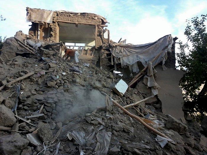 Over 100 Killed in Earthquake Devestation in Afghanistan, Pakistan: 5 Pics