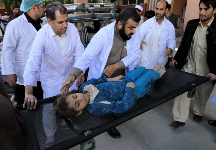 Over 100 Killed in Earthquake Devestation in Afghanistan, Pakistan: 5 Pics