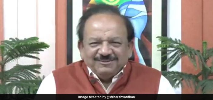 <b>Dr. Harsh Vardhan gives up plastic bottles:</b> "For World Environment Day, I am giving up disposable plastic bottles to beat plastic pollution," said Union Environment Minister Dr. Harsh Vardhan. He was challenged by Erik Solheim's  to #BeatPlasticPollution.