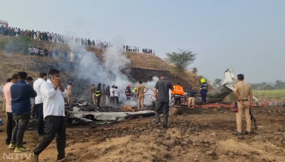 अजित पवार को लेकर जानकारी सामने आई कि उन्हें स्थानीय निकाय चुनावों से पहले बुधवार को रैलियों में शामिल होने के लिए बारामती जाना था.