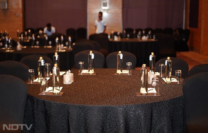 The table is ready for insightful discussions at the Banega Swasth India Season 11 launch event.