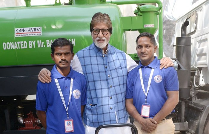 Amitabh Bachchan Fulfills The Promise Of Gifting Sewer Cleaning Machines To Sanitation Workers