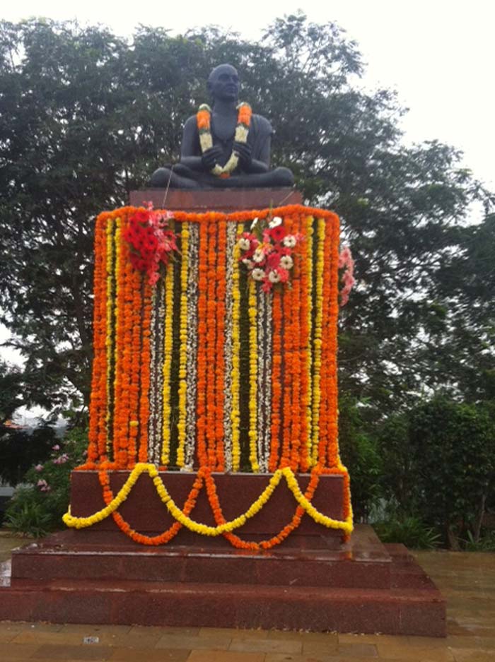 A few new statues, replaced those that were vandalised were decorated and garlanded.