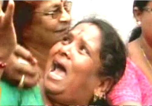 <span class="lh16 fa fs12 fb"><a href="<a href="http://www.ndtv.com/news/videos/video_player.php?id=1153639">http://www.ndtv.com/news/videos/video_player.php?id=1153639</a>" class="fbld fn fl"><span class="fr">Watch:</span> Andhra mourns for YSR</a></span>