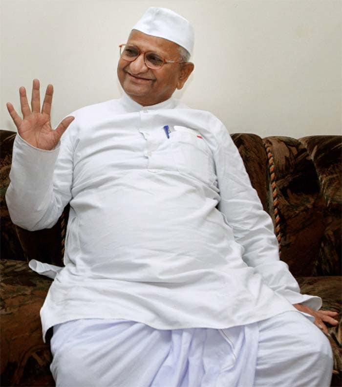 "When a man's power of tolerance runs out, then whoever is in front of you, if a slap is given, then the brain is put back in place. That is the only road open now", the 74-year-old Gandhian told reporters after watching the Hindi film <i>Gali Gali Chor Hai</i> based on the common man's fight against corruption.
