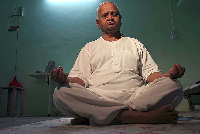 "There is nothing Gandhian about violence. It is a contradiction in terms. If you are Gandhian, then I think the first premise of being a Gandhian is your commitment to non-violence," Congress party spokesperson Manish Tewari also joined in to condemn Anna's statement on Sharad Pawar.
