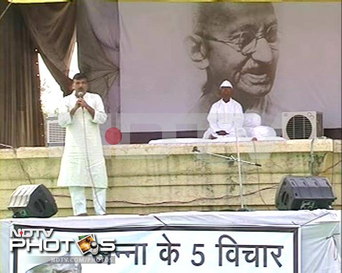 Anna at Ramlila Ground.
