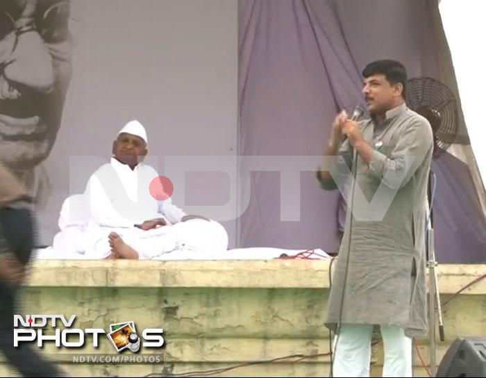 Anna Hazare had said yesterday too that he would let others do the talking as he is weak due to the fasting and would conserve energy.