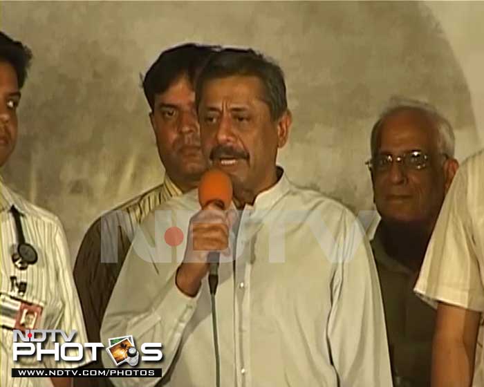 Dr Naresh Trehan, who heads the team of doctors monitoring Anna's health said his blood pressure and heart rate were stable. The medical team will re-examine Anna later tonight.