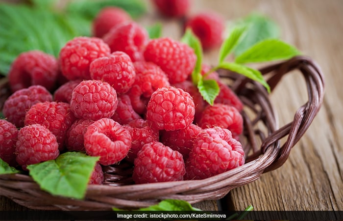 5 Food Items Rich In Antioxidants To Keep Ageing At Bay