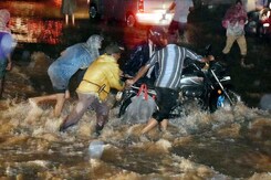 Pics: Heavy Rain Wreaks Havoc In Hyderabad And Guntur, Thousands Evacuated Pics: Heavy Rain Wreaks Havoc In Hyderabad And Guntur, Thousands Evacuated