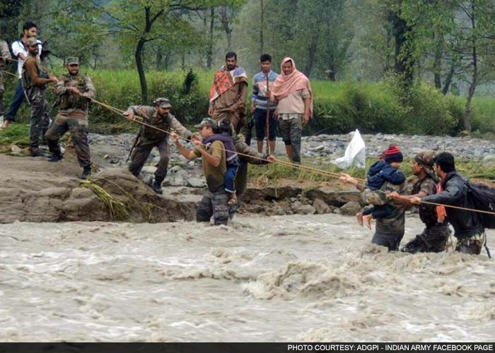 Kashmir Floods: Indian Army to the Rescue