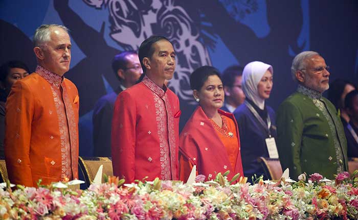 Australian Prime Minister Malcolm Turnbull, Indonesian President Joko Widodo and wife, Iriana, and Prime Minister Narendra Modi at the Dinner.