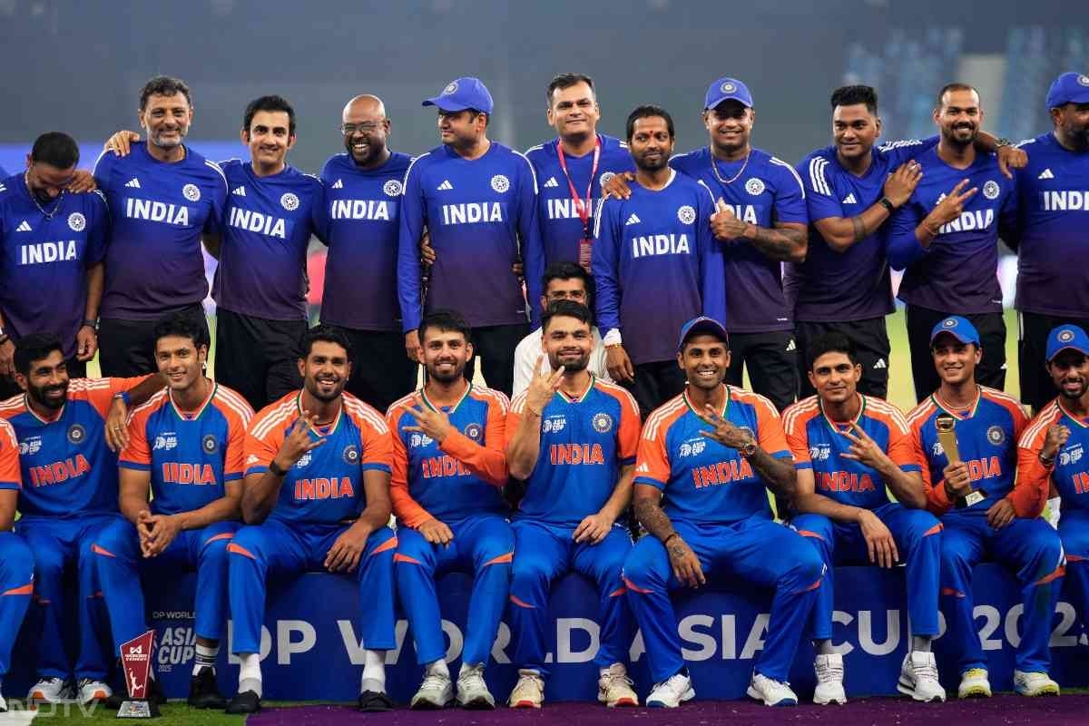 रिंकू सिंह ने पूरे एशिया कप में एक ही गेंद खेली और उसी गेंद पर फाइनल में पाकिस्तान के खिलाफ विजयी चौका जड़कर उसे क्रिकेट प्रेमियों की जिंदगी भर की अमिट यादों में शामिल कर दिया .
