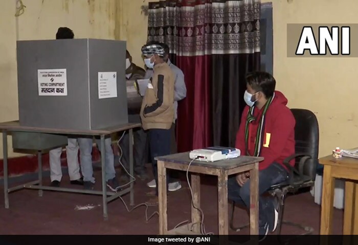 विधानसभा चुनाव 2022: यूपी में दूसरे दौर का मतदान जारी, गोवा-उत्तराखंड में भी हो रही है वोटिंग
