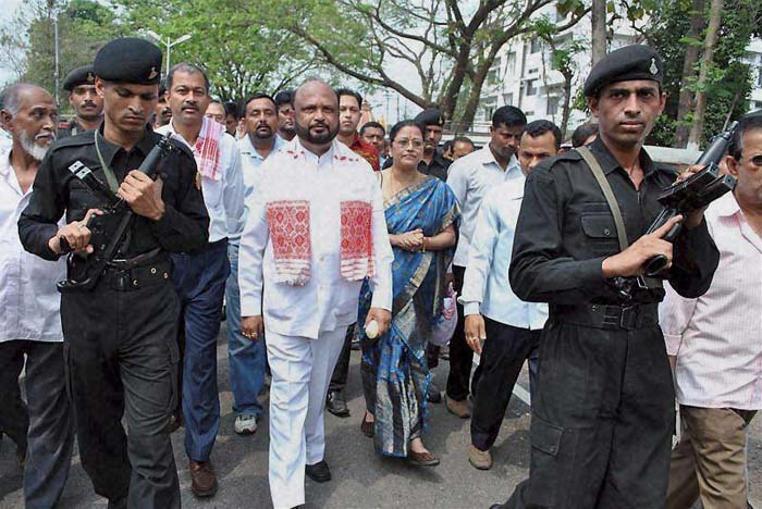 Senior Asom Gana Parishad (AGP) leader Prafulla Kumar Mahanta arrives with his supporters to file nomination papers at the Nagaon DC court for the upcoming Assam assembly elections. (PTI Photo)