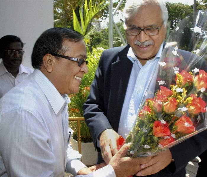 Chief Election Commissioner SY Quraishi being welcomed by Secretary to Lt Governor of Puducherry R. Udipta Ray upon his arrival there to review arrangements for the upcoming assembly elections. (PTI)