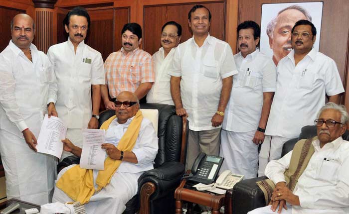 DMK supremo and Tamil Nadu Chief Minister M Karunanidhi and Tamil Nadu Congress Committee (TNCC) President KV Thangabalu after signing an agreement in Chennai for state constituencies for the assembly elections in Tamil Nadu. Other DMK leaders are also seen. (PTI)